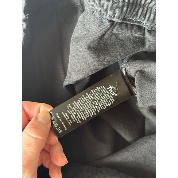 NEW Aritzia TNA Cargo Mini Shorts size XXL Black Belted - Picture 13 of 15